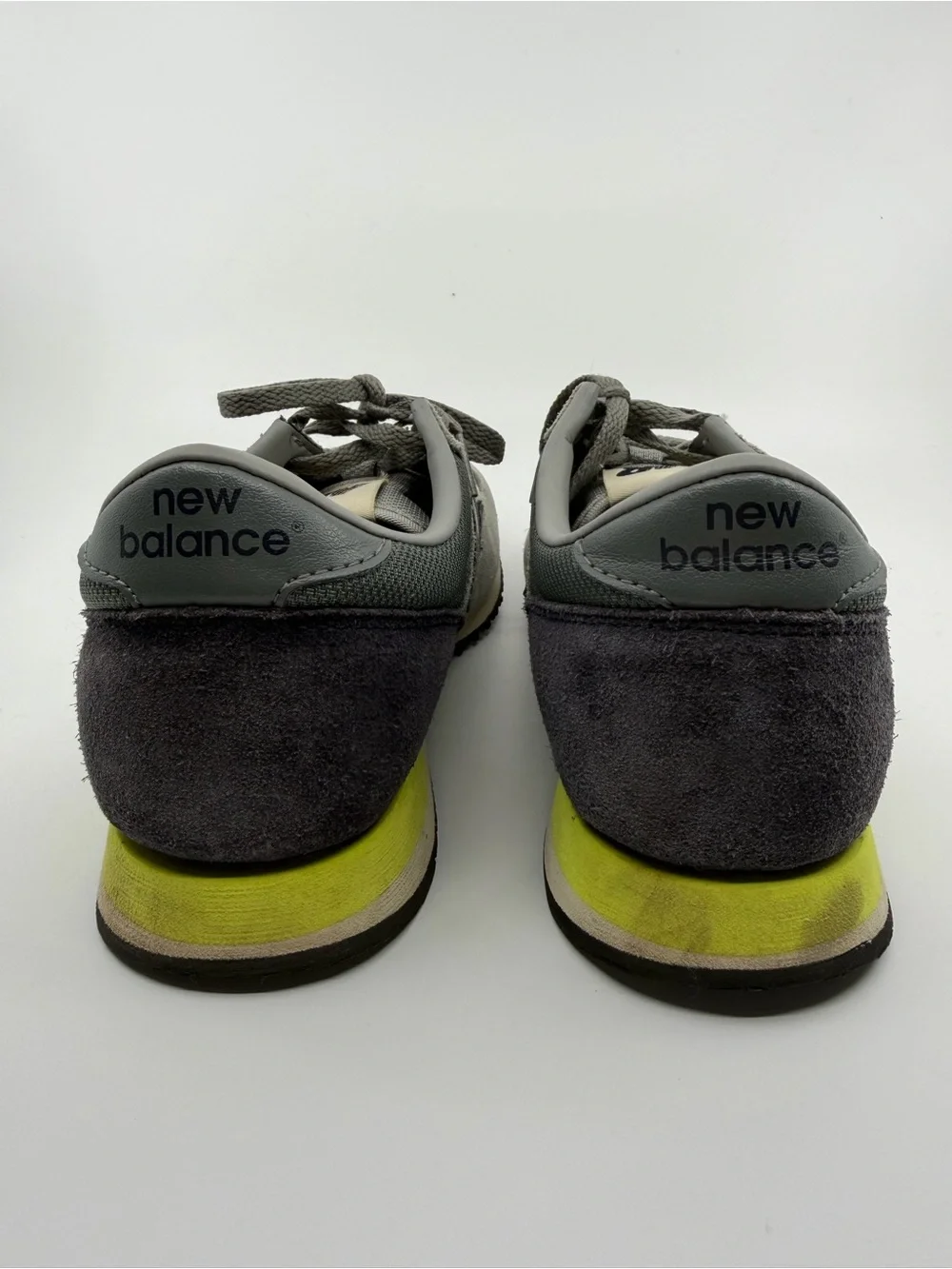 New Balance 620 Gray Suede Nylon Retro Running Sneakers Women's Size 9 CW620JJ2